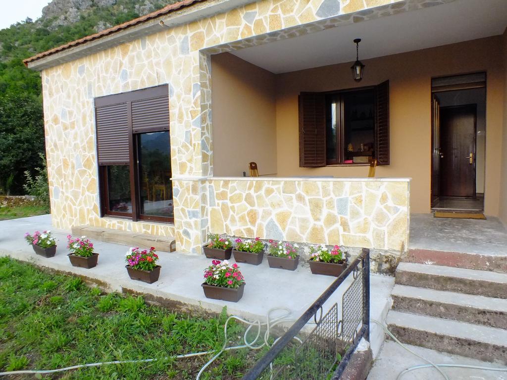 Holiday Home Ivana Virpazar Quarto foto