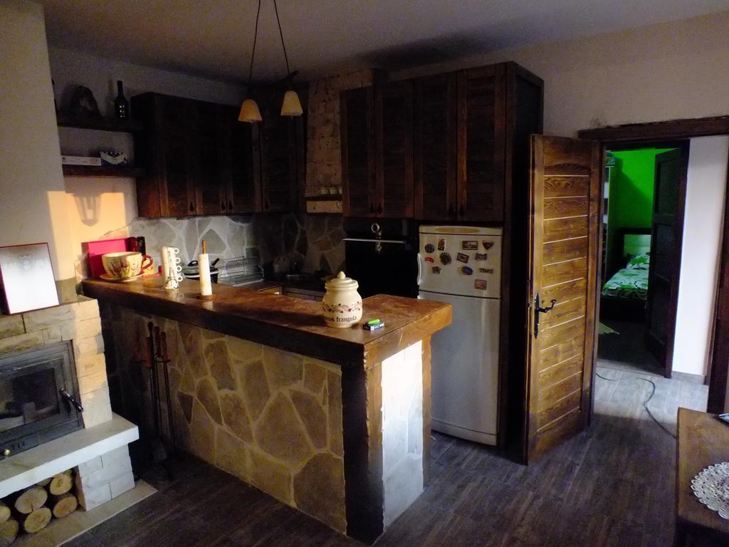 Holiday Home Ivana Virpazar Quarto foto