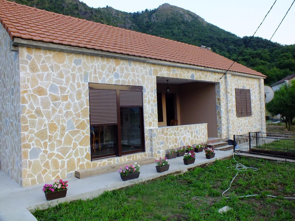 Holiday Home Ivana Virpazar Quarto foto